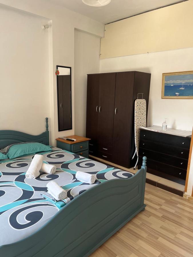 Mina Apartment Iraklion Buitenkant foto